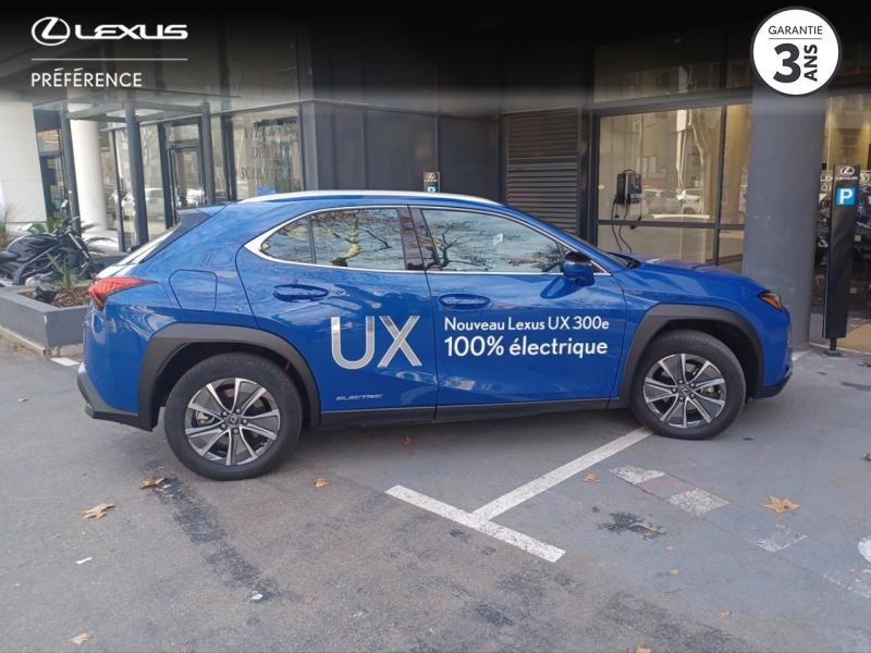 LEXUS UX 300e Luxe - 17