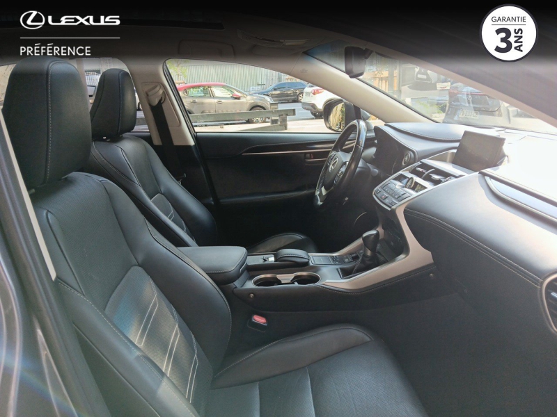 LEXUS NX 300h 4WD Executive - 6